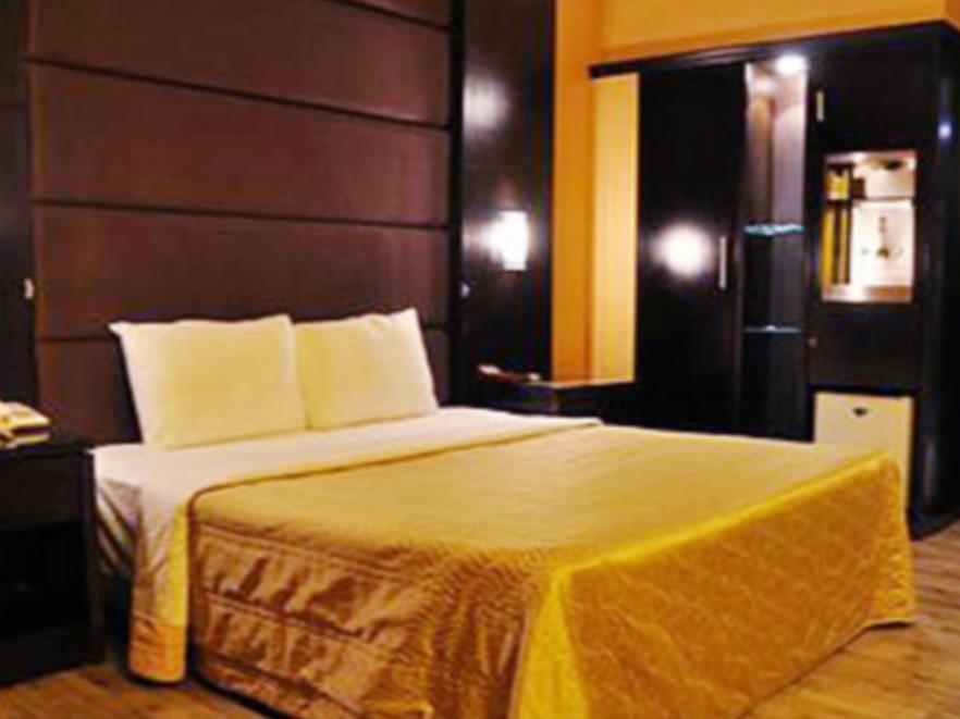 Beverly Garden Motel Chiayi Extérieur photo
