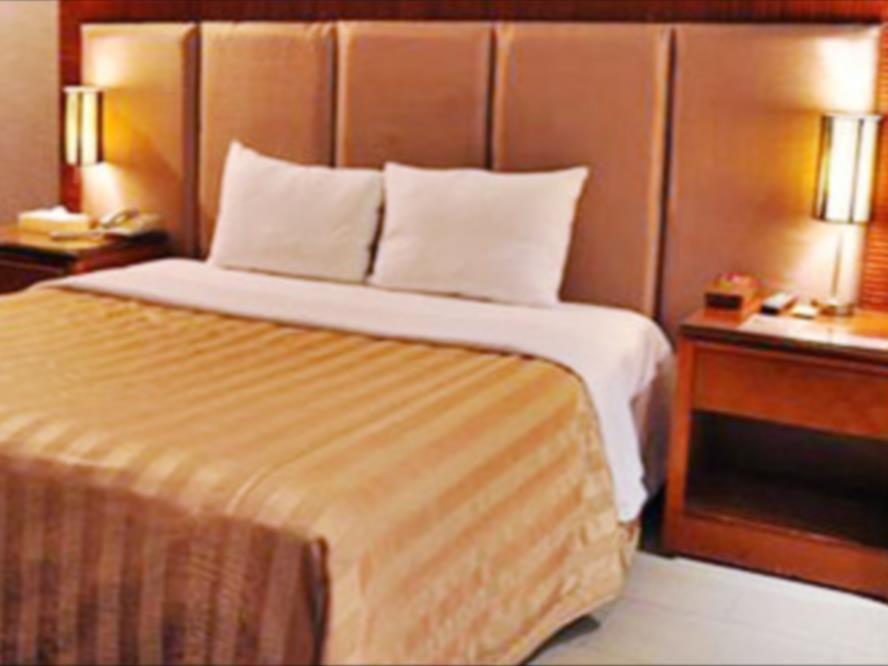 Beverly Garden Motel Chiayi Extérieur photo