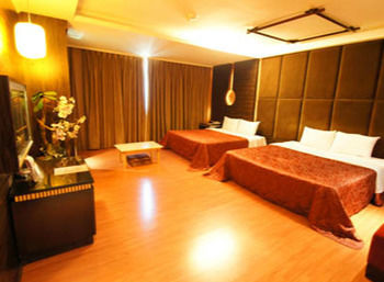 Beverly Garden Motel Chiayi Extérieur photo
