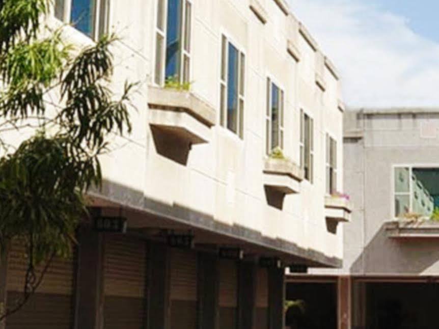 Beverly Garden Motel Chiayi Extérieur photo